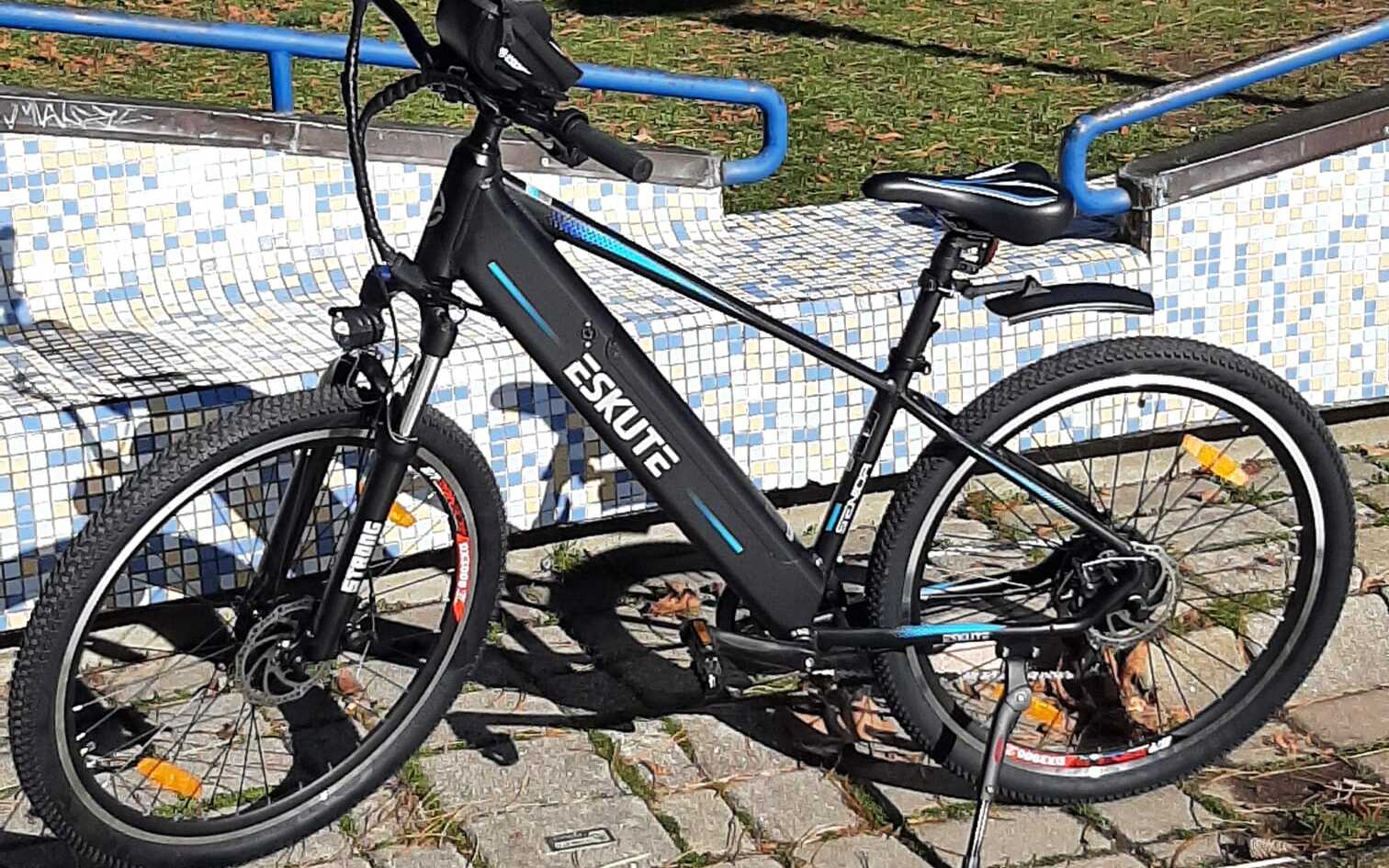 Mountain Bike Eskute e-bike intelligent lcd diaplay model kd21c Netuno, KM 0, 2021, Potenza