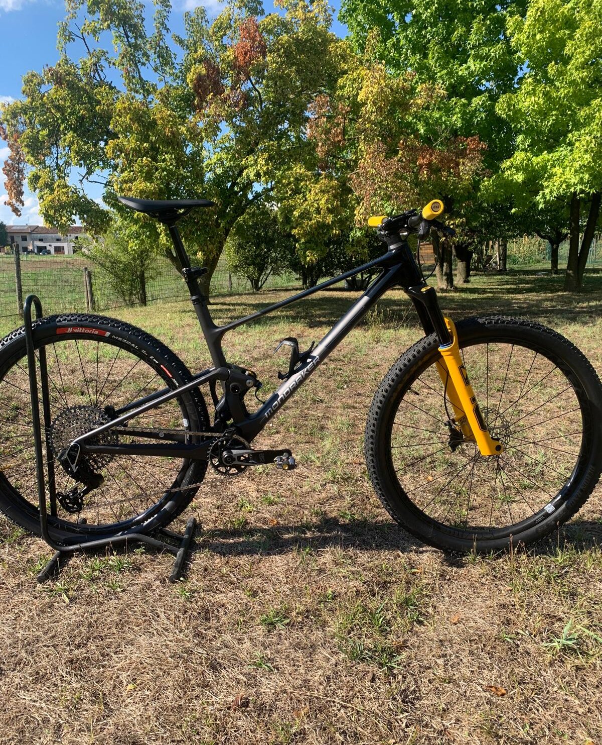 Cerca bicicletta Mondraker usata o km0