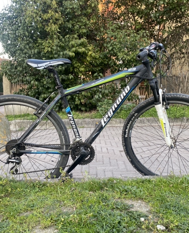 Mountain bike in Italia - Vendi, noleggia, trova biciclette su BIKEEN