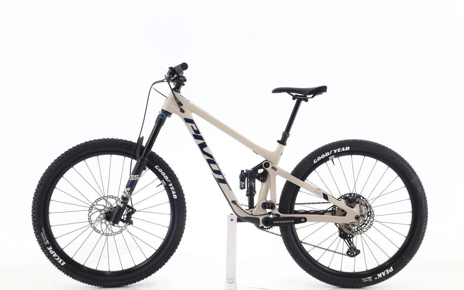 Mountain Bike False Zyclora · Pivot Switchblade Ride XT, Usata, 2023, Barcelona
