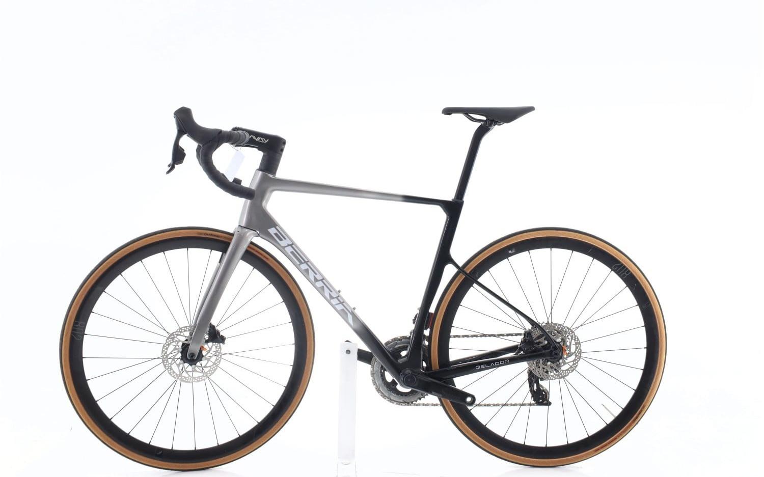 Bici da corsa Berria Zyclora ·  Belador AXS 12V, Usata, 2024, Barcelona