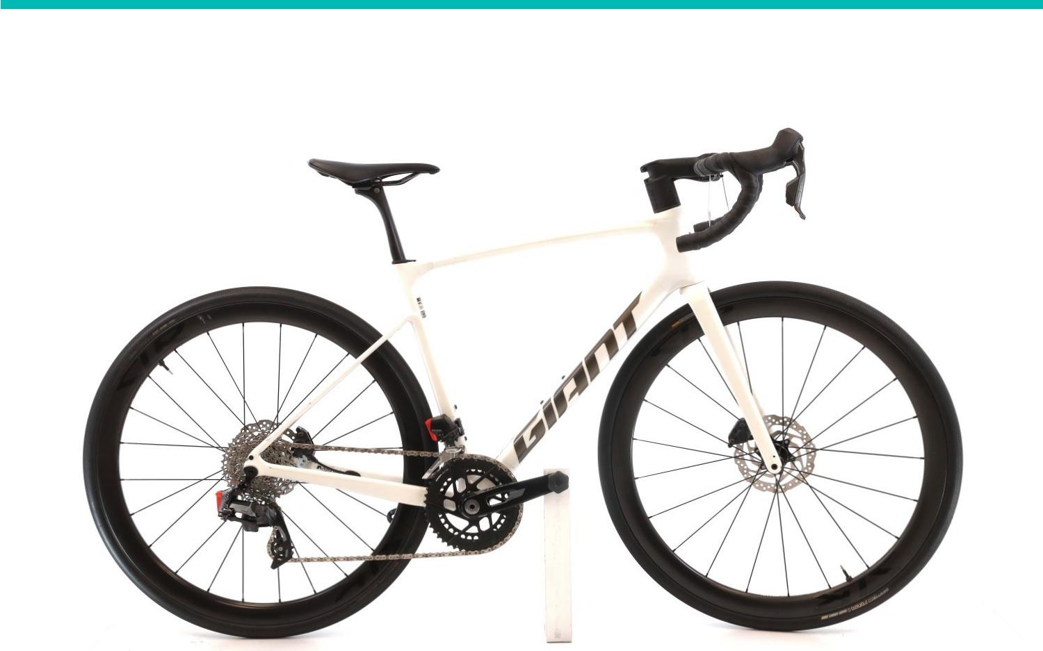 Bici da corsa Giant Zyclora ·  Defy Advanced Pro 1 AXS 12V, Usata, 2024, Barcelona