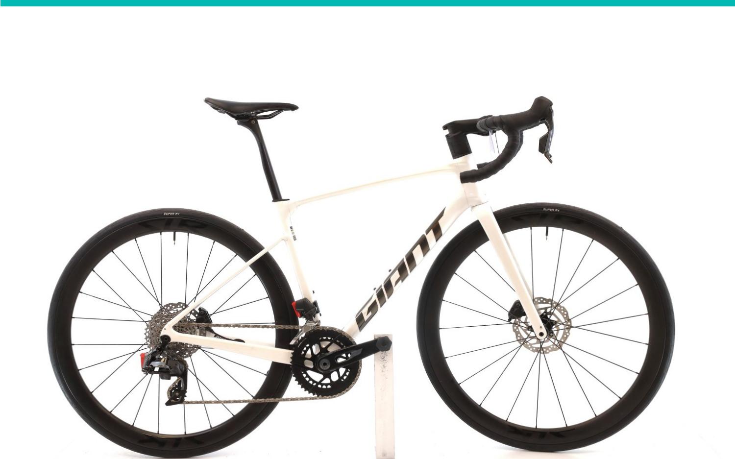 Bici da corsa Giant Zyclora ·  Defy Advanced Pro 1 AXS 12V, Usata, 2024, Barcelona