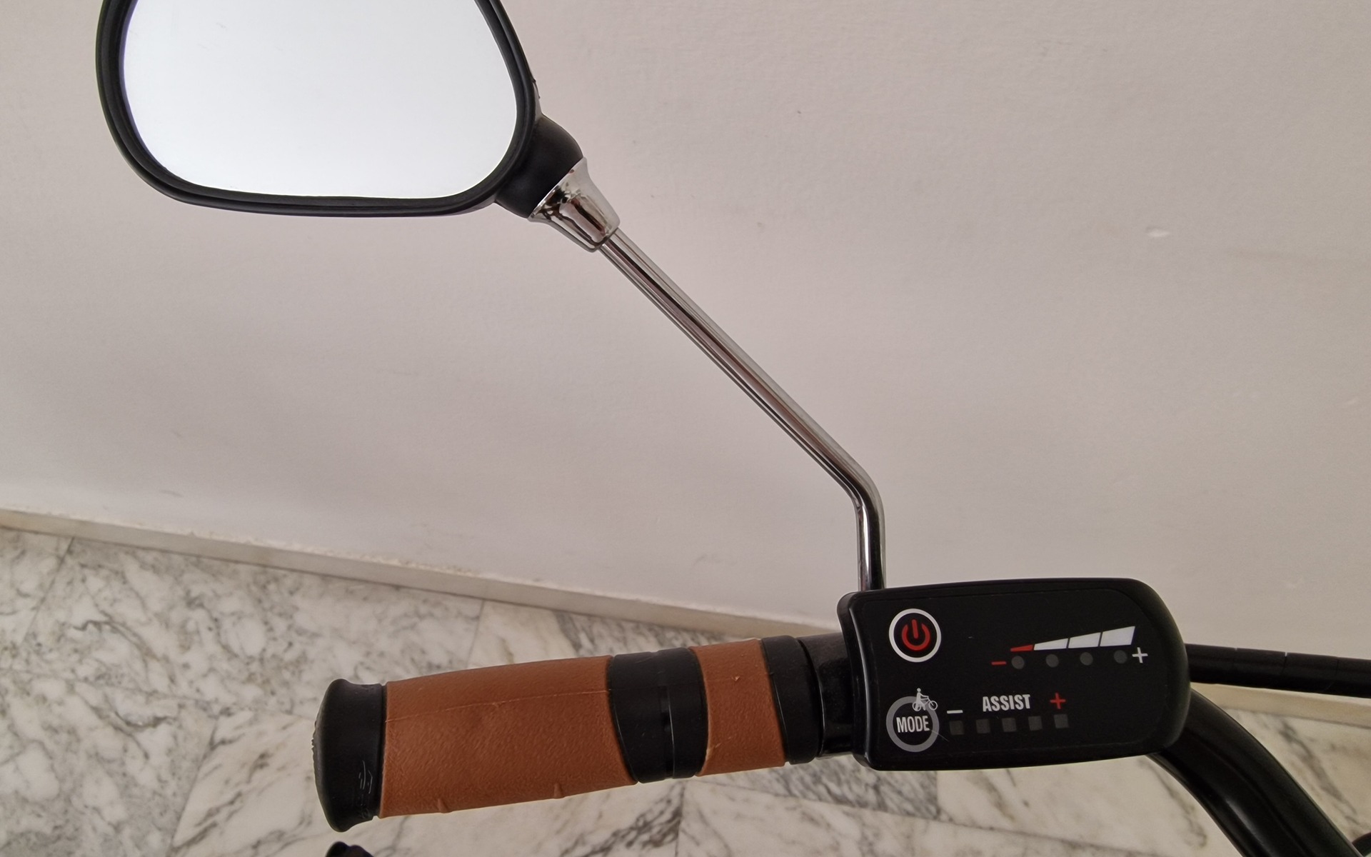 E-Bike VELOMARCHE VIA VENETO E-BIKE CLASSIC 26 Lady Six speed, Usata, 2023, 2024, Roma